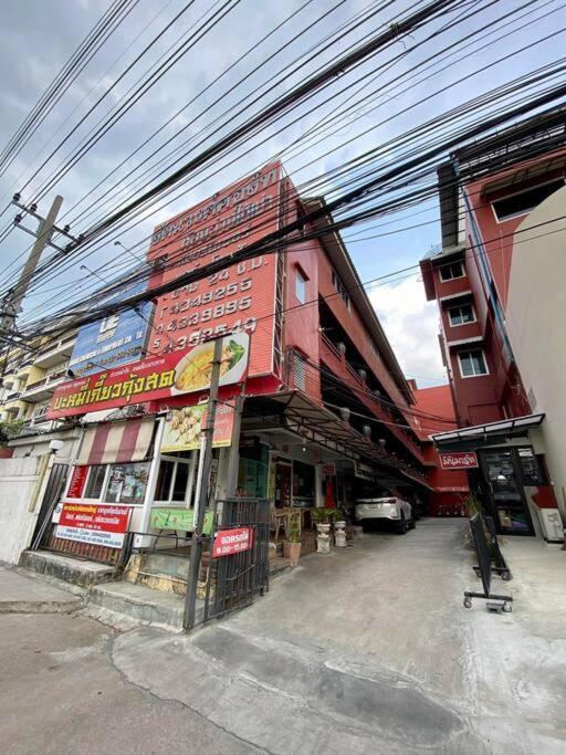 Ratanawong Place 807 Bangkok Eksteriør billede